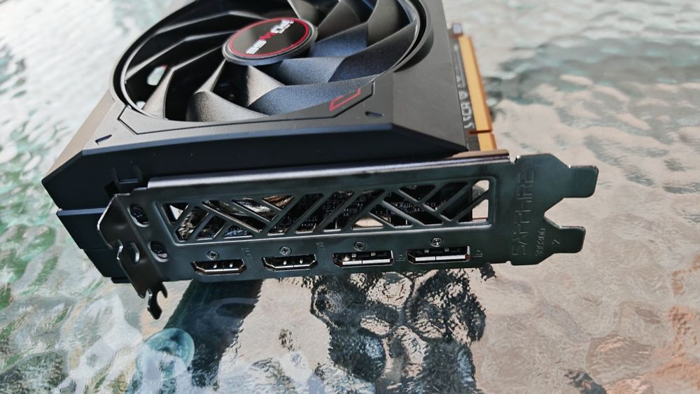 Sapphire AMD Radeon RX 7900 GRE