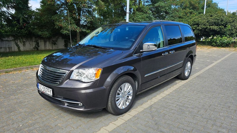 Chrysler Town & Country Chrysler Town and Country 2016 118 tys km