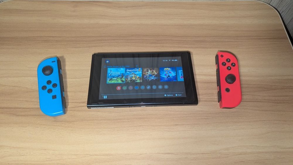 Nintendo Switch + Zelda BOTW + akcesoria