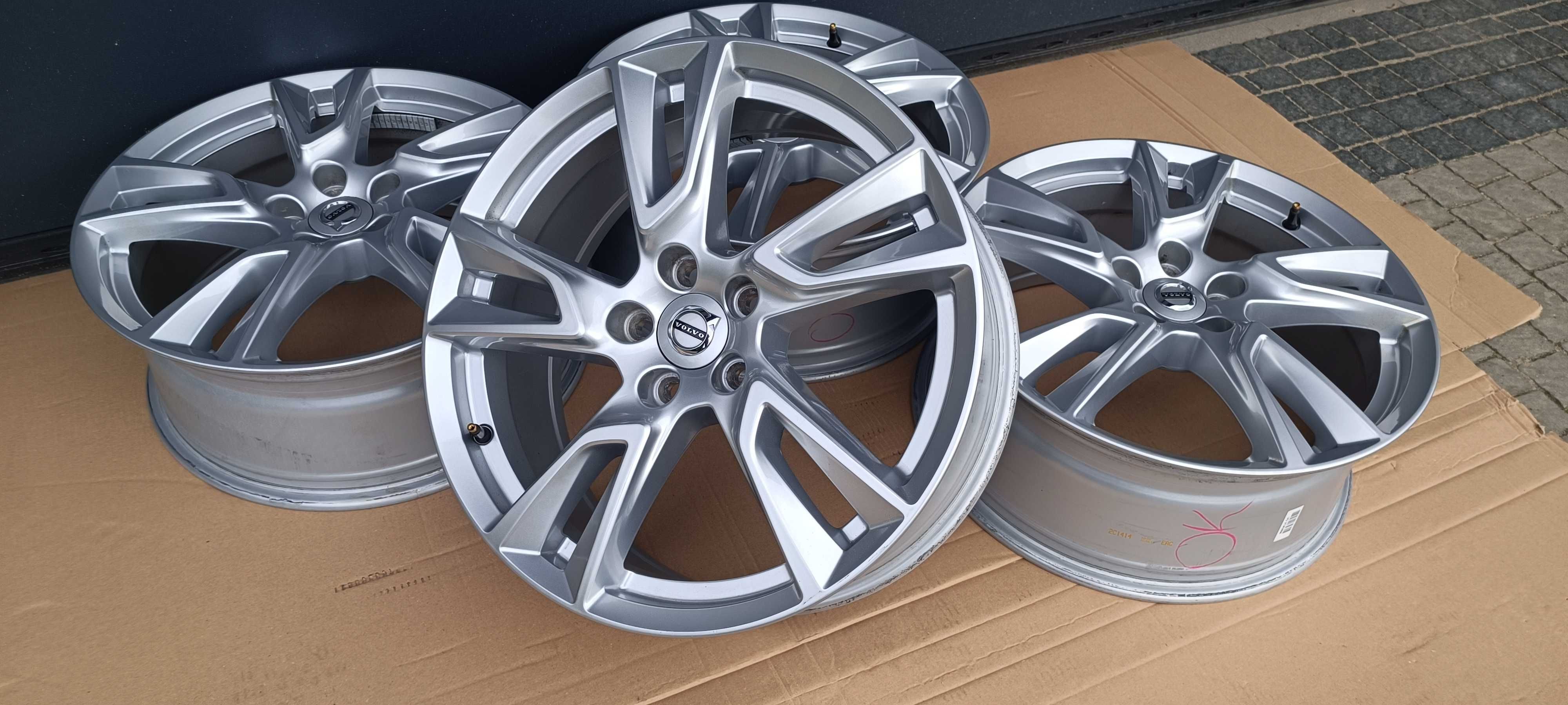 4x Alufelgi 18" 5x108 OE VOLVO XC40 XC60 XC90 V50 V60 S80 V90