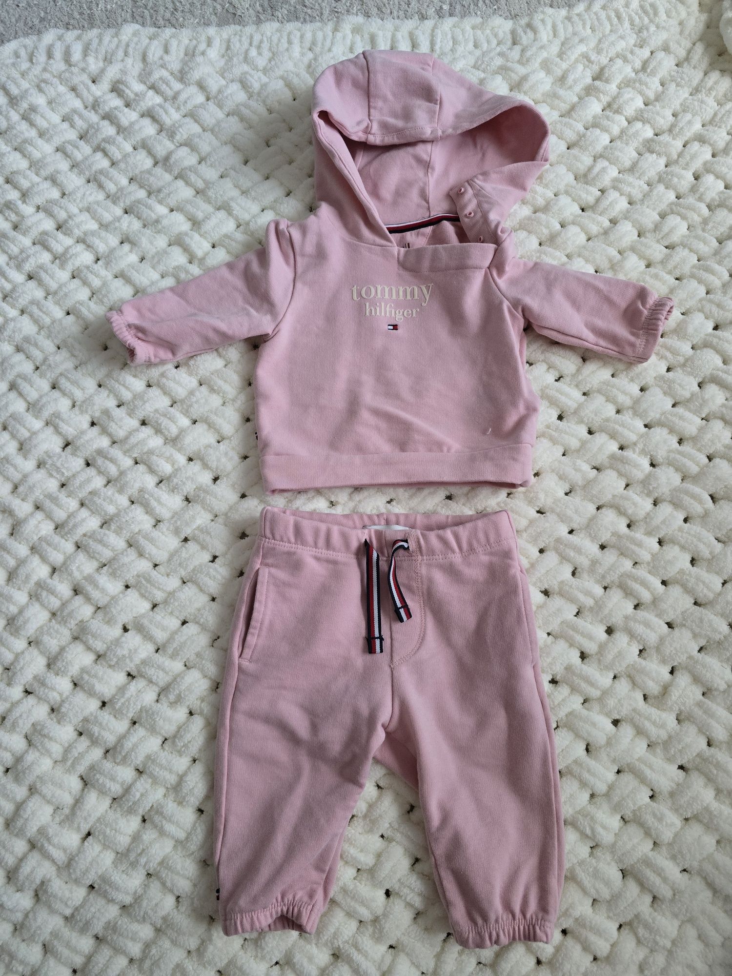 Dres dla dziewczynki Tommy Hilfiger, rozmiar 56