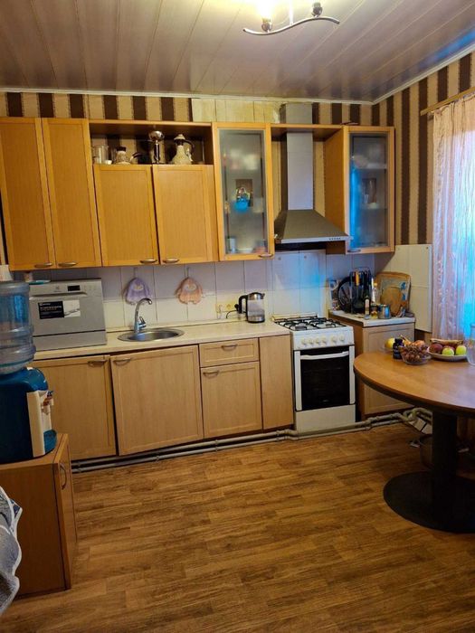 Дом 170м², ремонт в П. Борщаговка. Кирпич, газ, 8 сот. 5 км от Киева