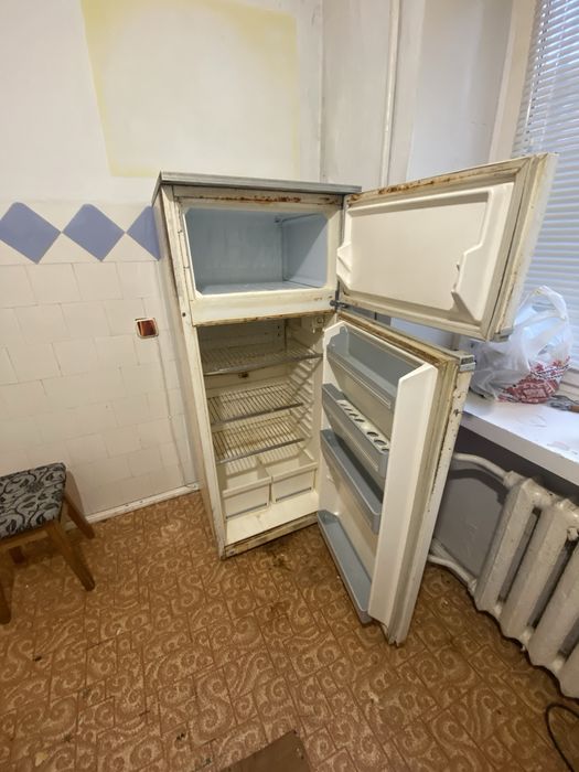 Продам холодильник