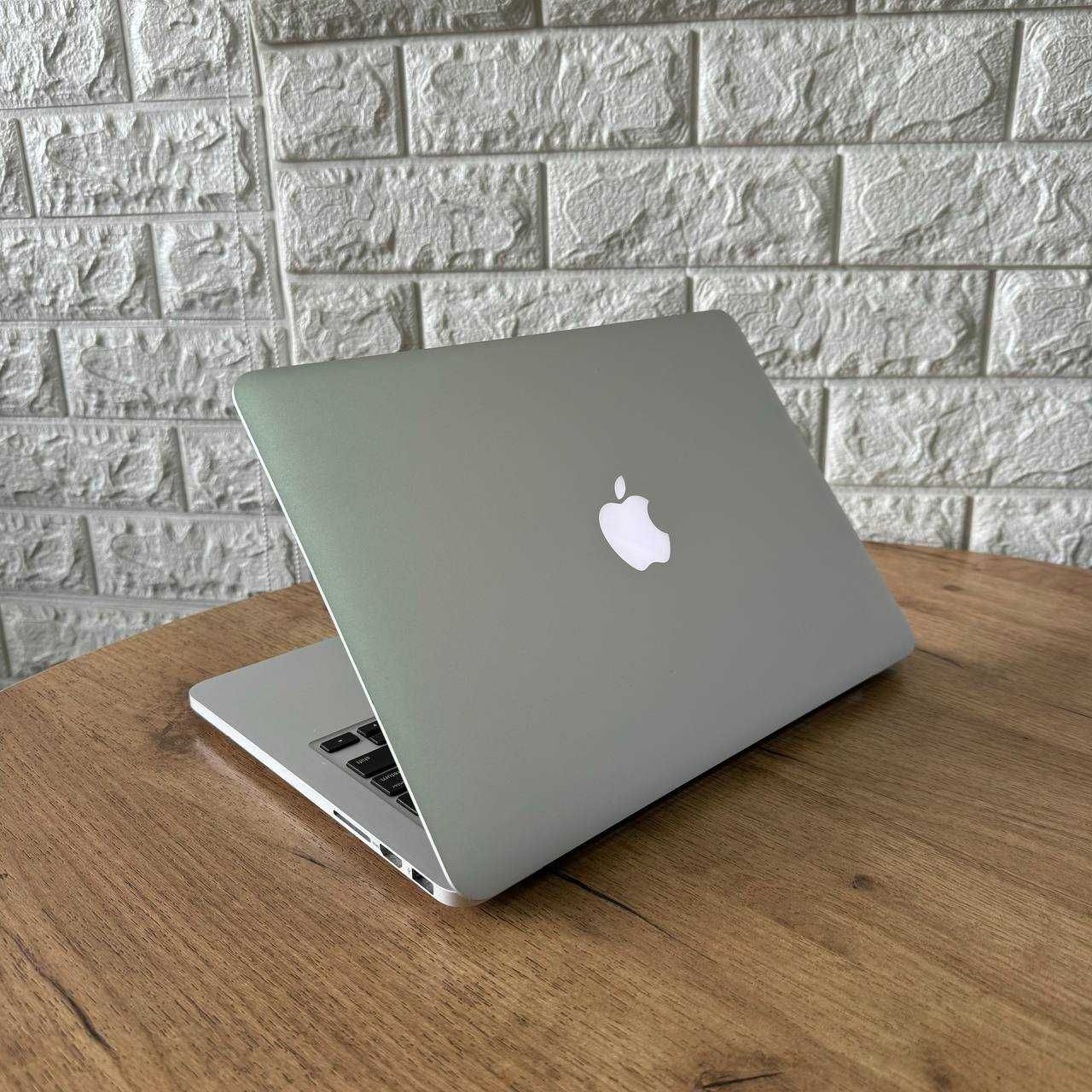 MacBook Pro 13 A1502 2015  Core i5 2,7GHz 8Gb SSD 256Gb