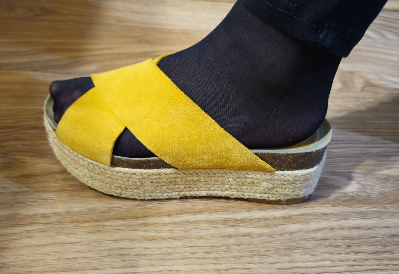 Сабо шльопанці Mango