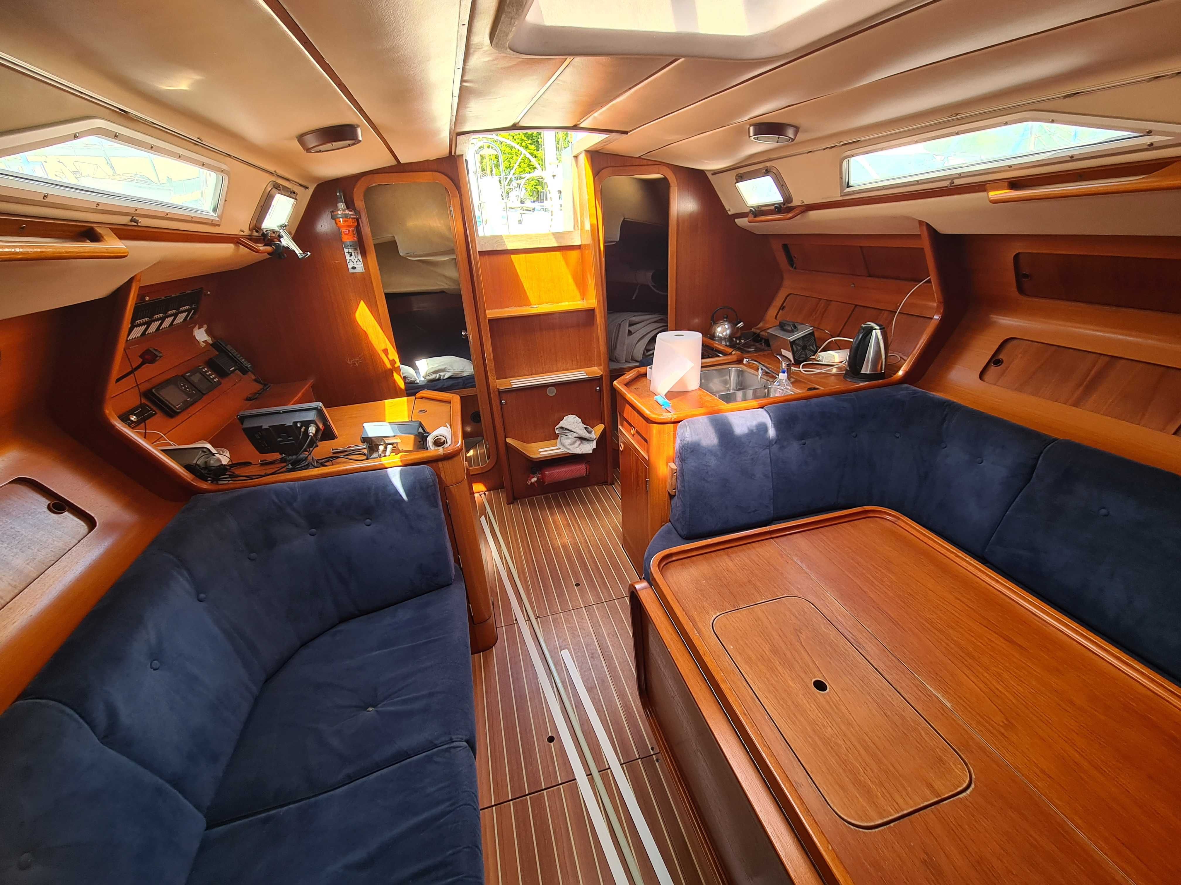 Jacht żaglowy morski Grand Soleil 38
