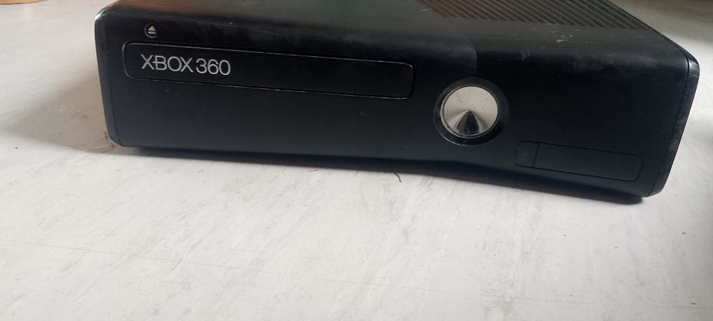 Sprzedam xboxa 360
