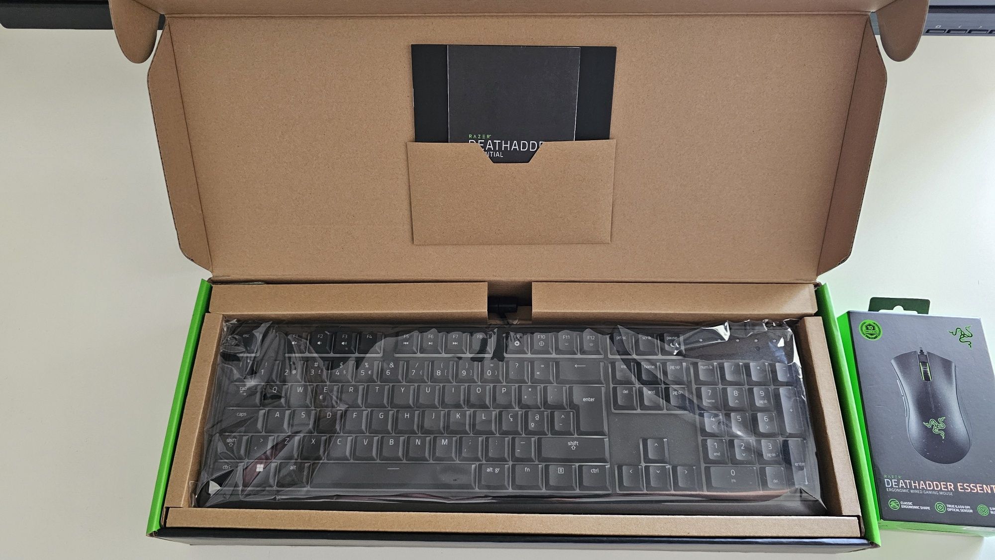 Teclado e rato gaming RAZER (novos c/garantia)