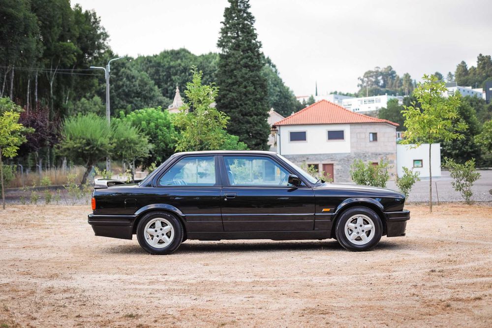 BMW E30 320IS unicórnio e clássico da BMW