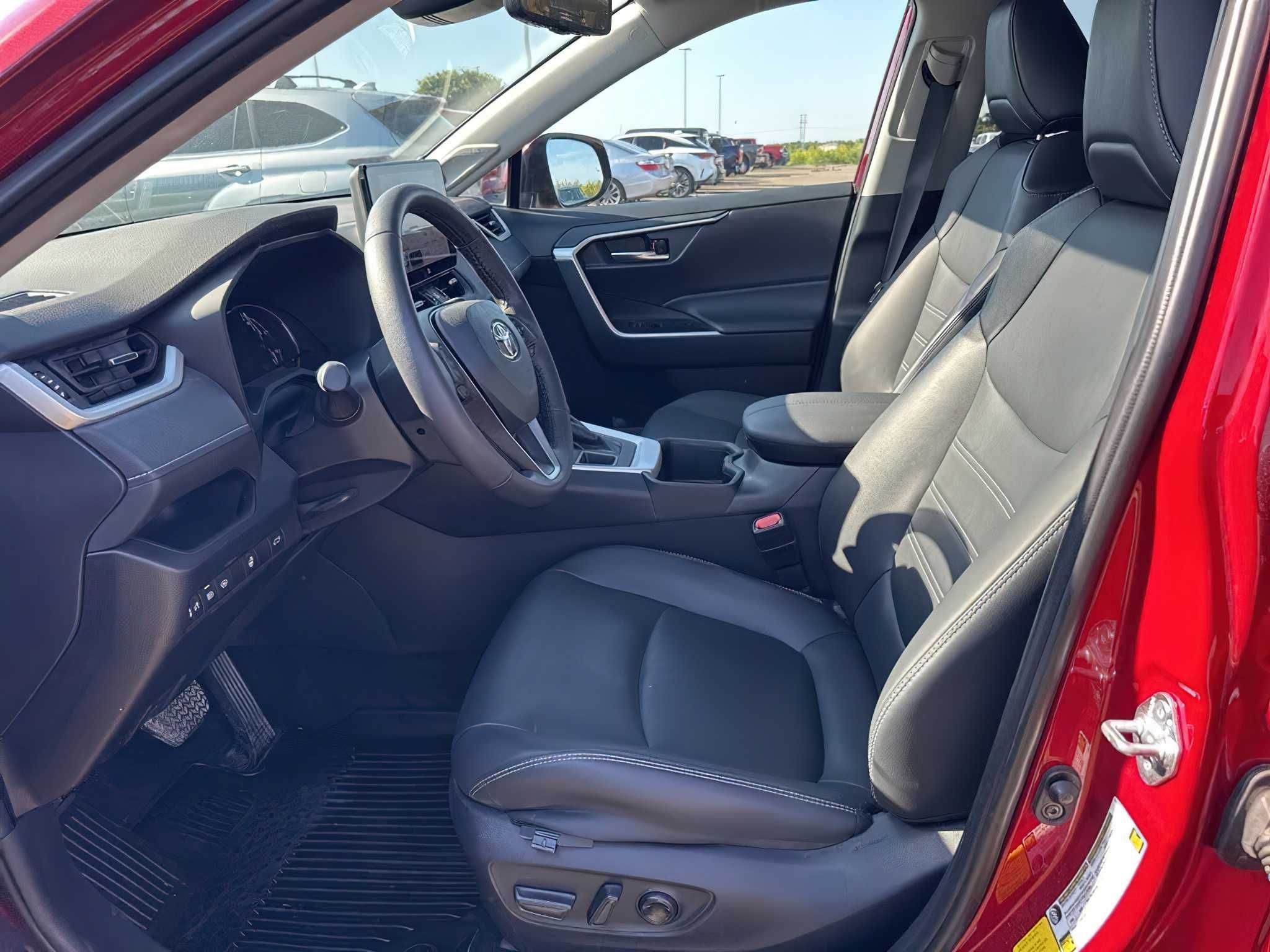 Toyota Rav4 XLE 2024