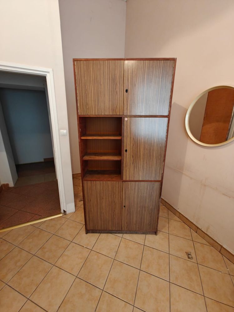 Regał szafa w kolorze drewna , plyta