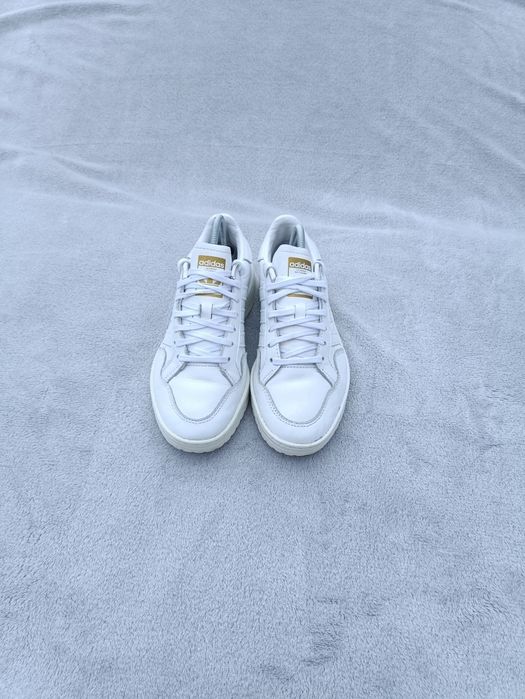 Женские кроссовки Adidas р37.5-38