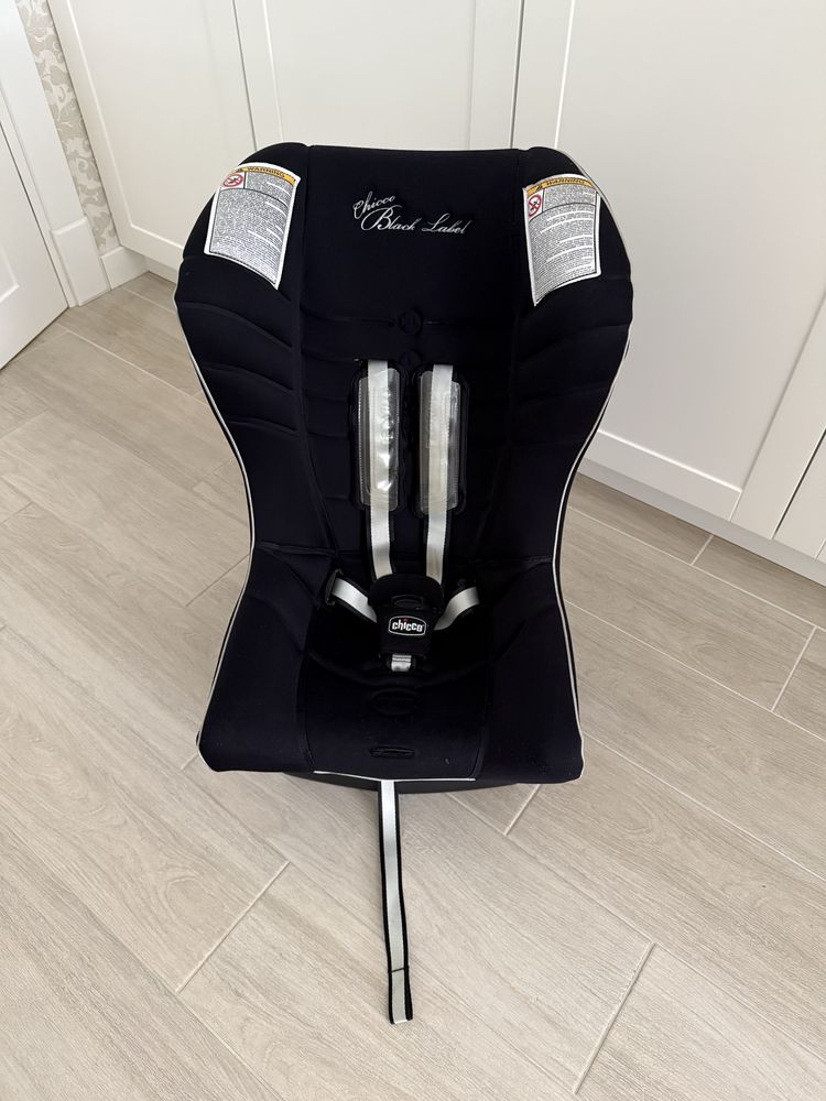 Автокрісло chicco proxima black label
