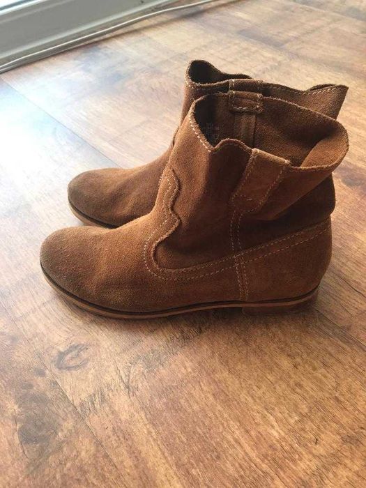 Botas em Camurça da Zara