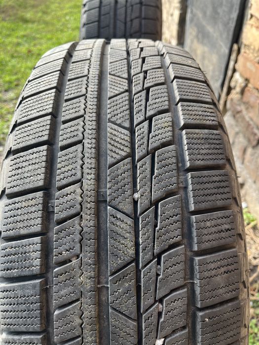 Продам шини б/у FIREMAX 215/55R17