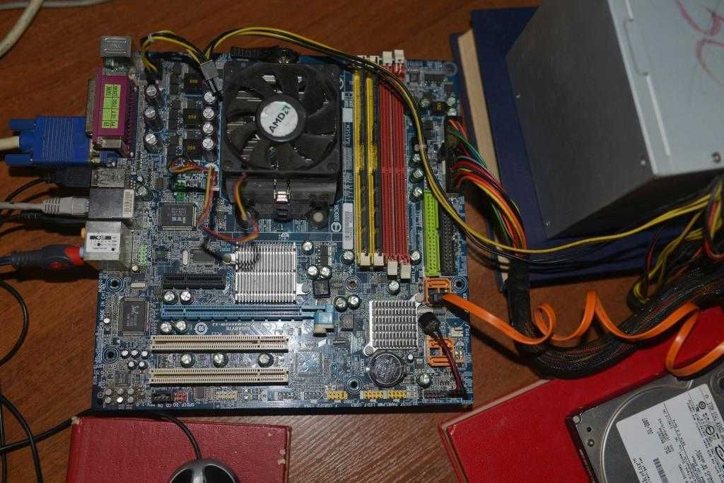 Материнская плата gigabyte ga-ma69vm-s2, разом з процессором и кулером
