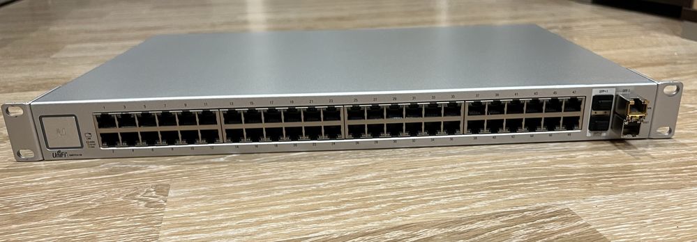 Комутатор Unifi 48 port for 2 sfp to rj45