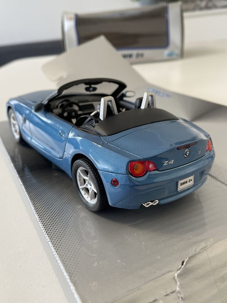 Model BMW Z4 3.0i 1/24 Welly jak Bburago Maisto 1:24