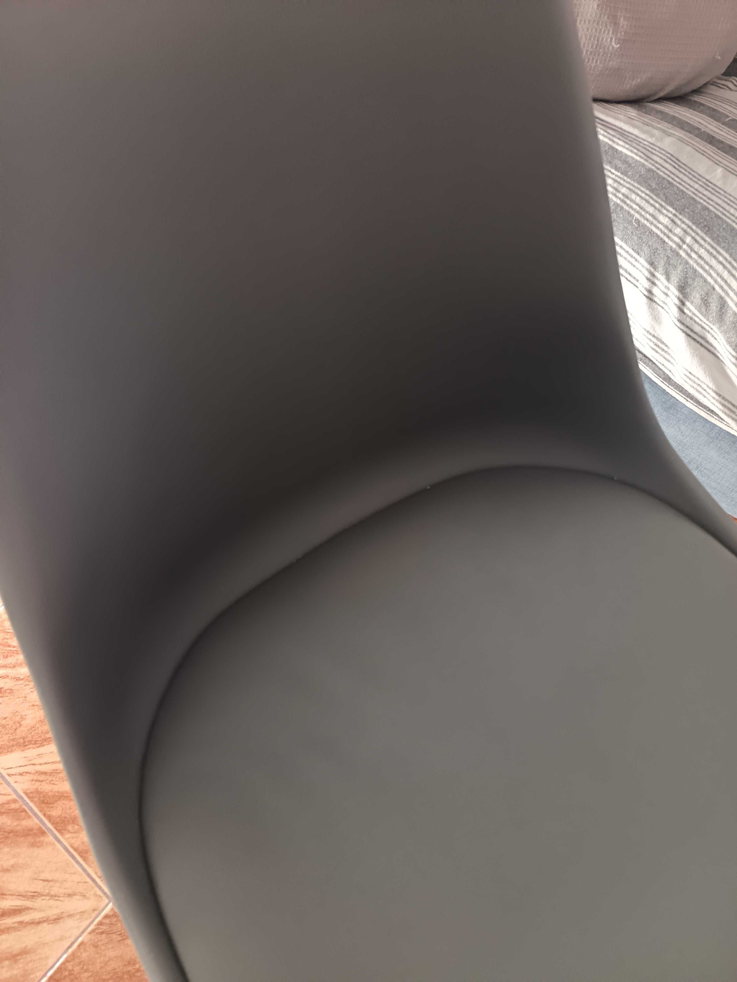 Cadeiras design escandinavo