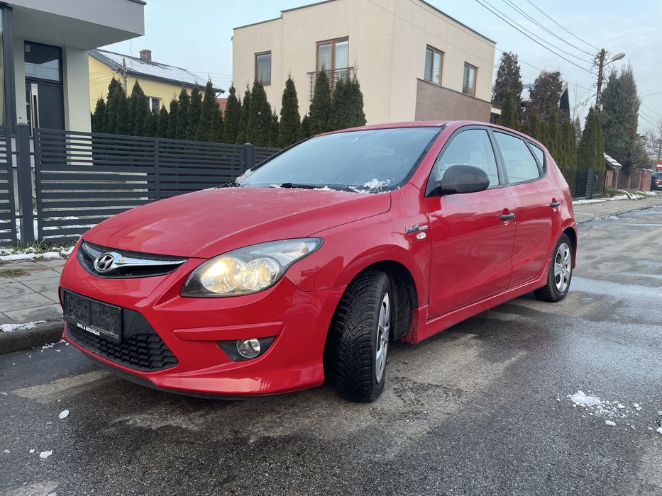 Hyundai i 30 benzyna, super stan .