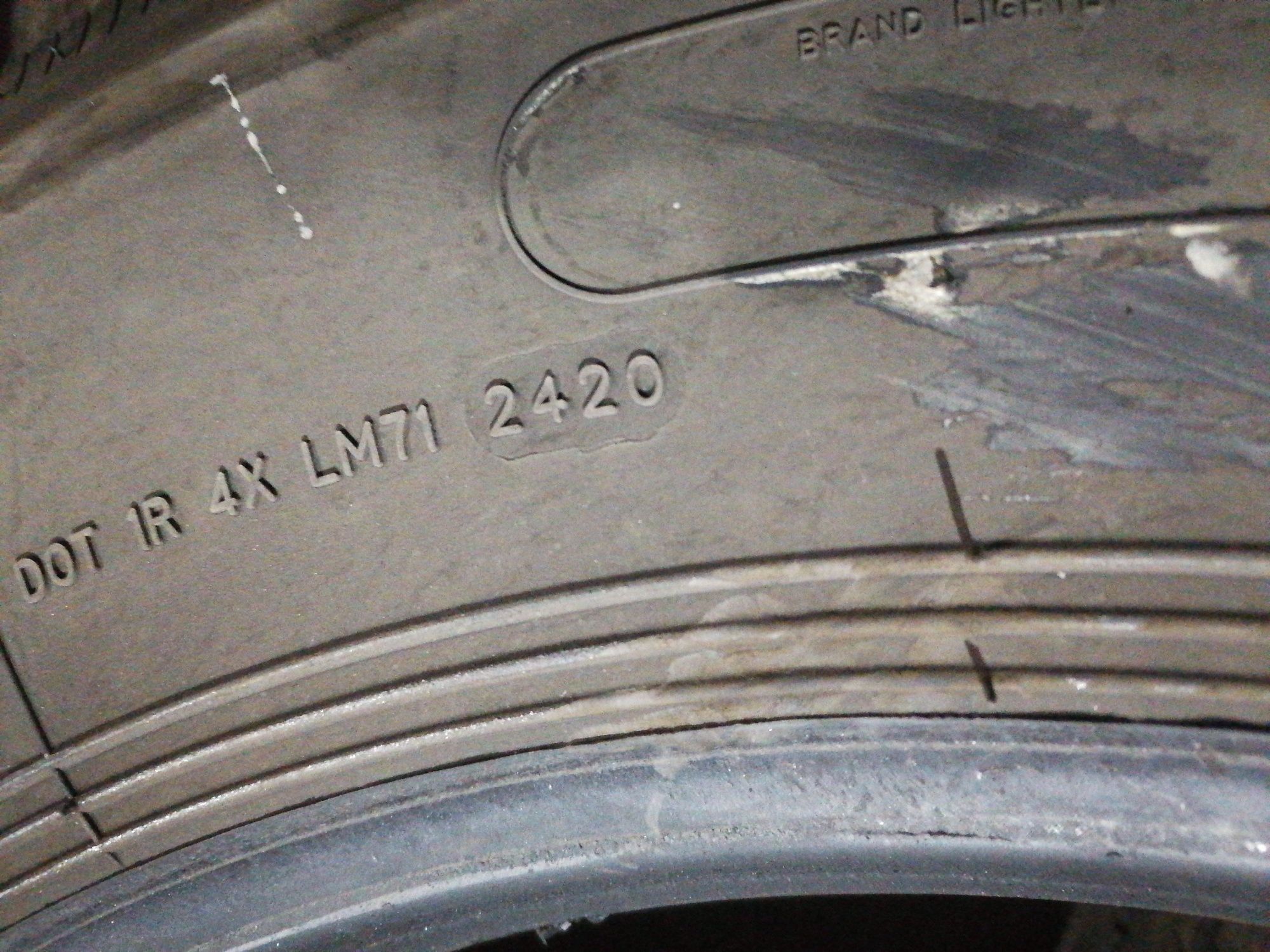 Грузовые шины бу 315/60R22,5 LONG MARCH .