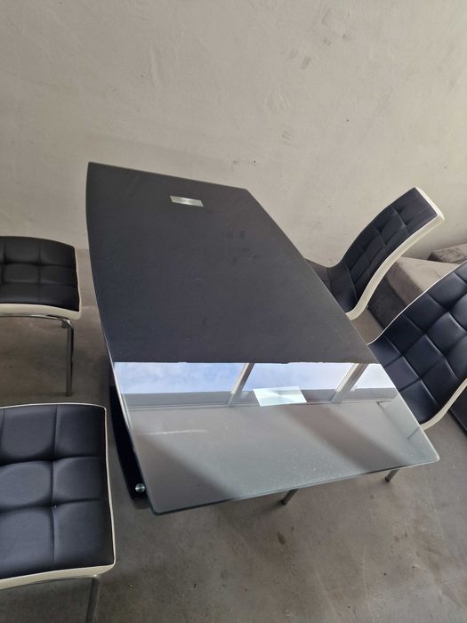 Stół jadalniany owalny szklany 140x80x75 + krzesla 4szt