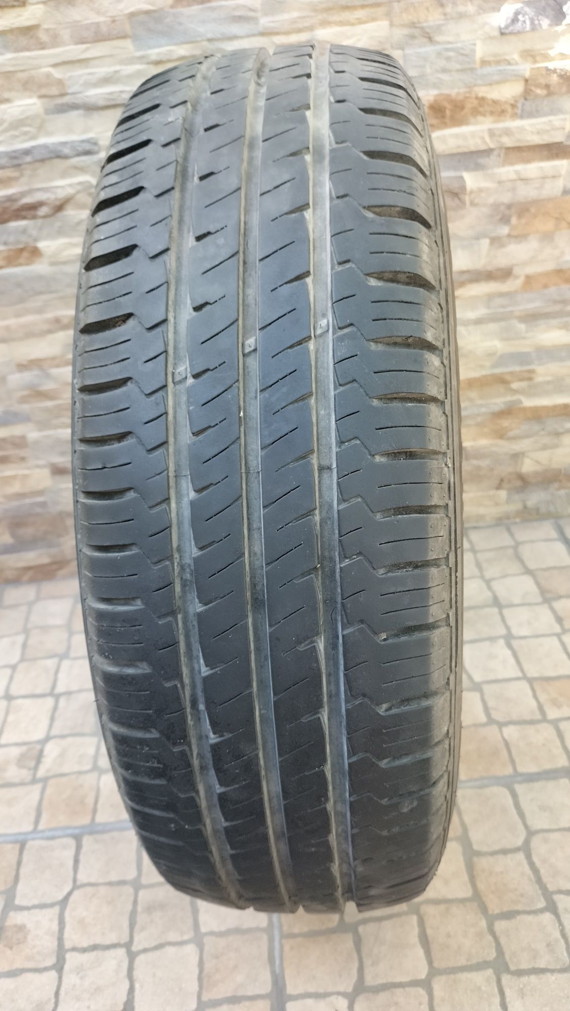 Pneu Hankook Vantra LT 215/70 R15C