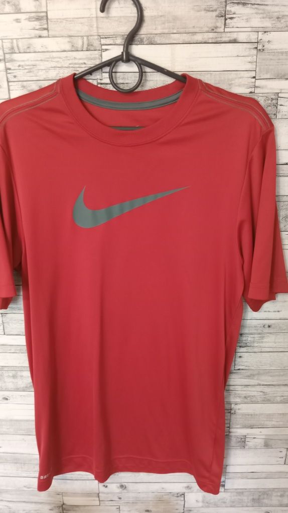 Оригінальні спорт футболки Nike  PUMA Millet.
