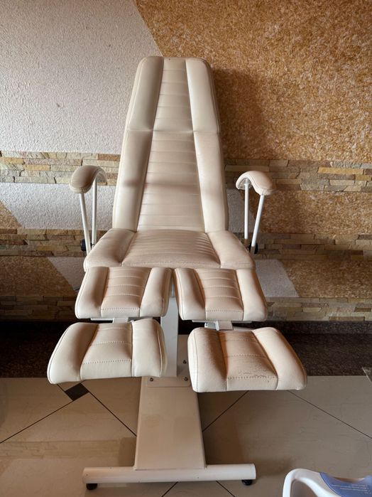 Крісло педикюрне