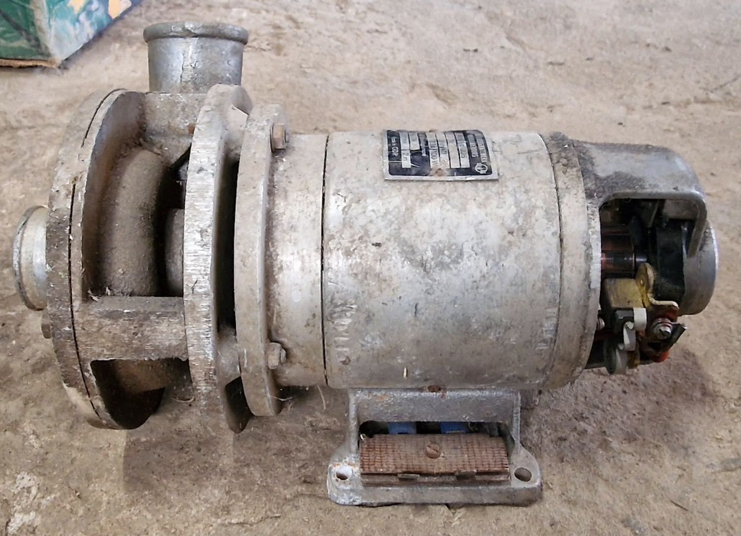 Pompa wodna obiegowa 24V