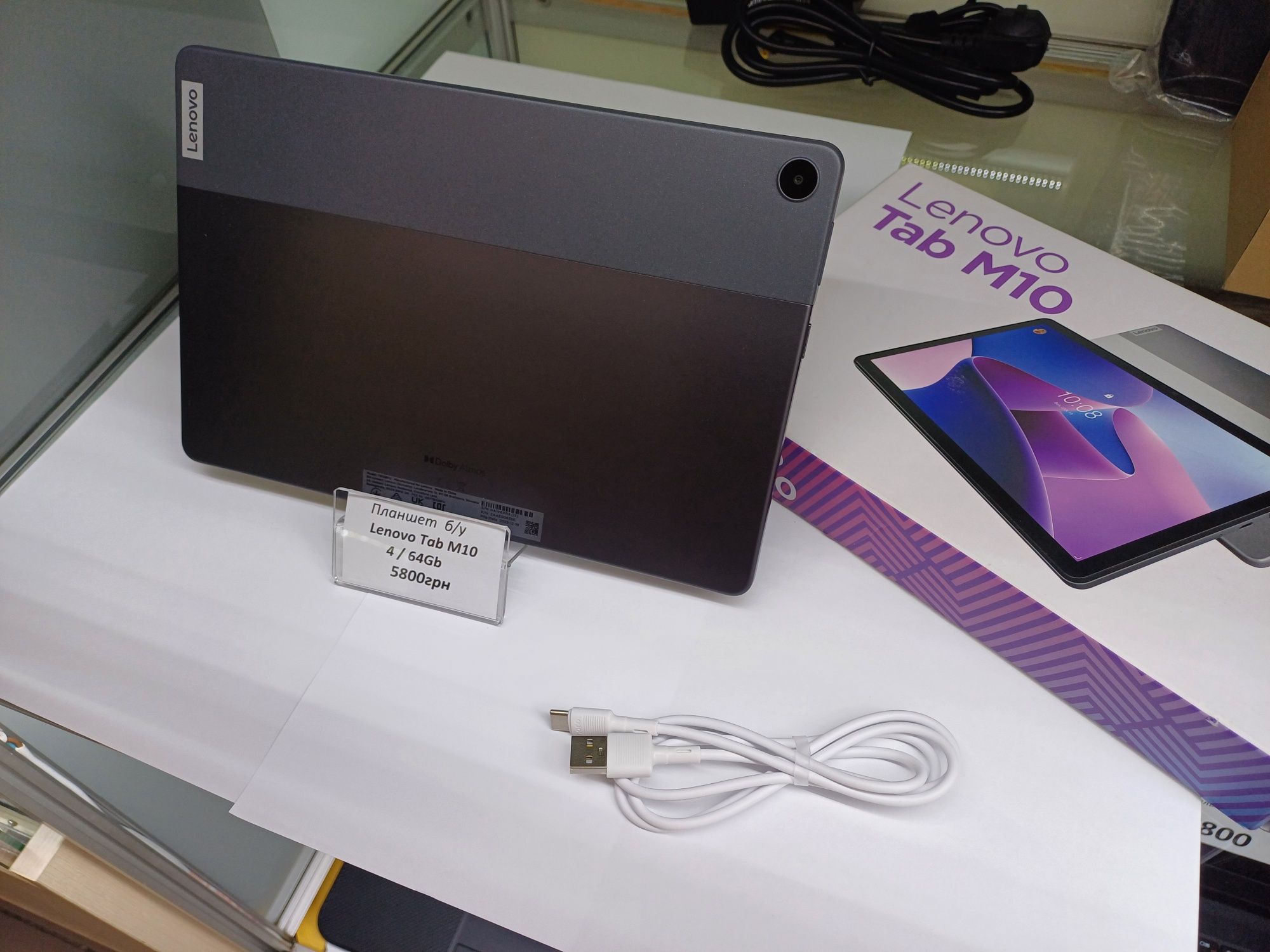 Планшет Lenovo tap m10 в хорошем состоянии