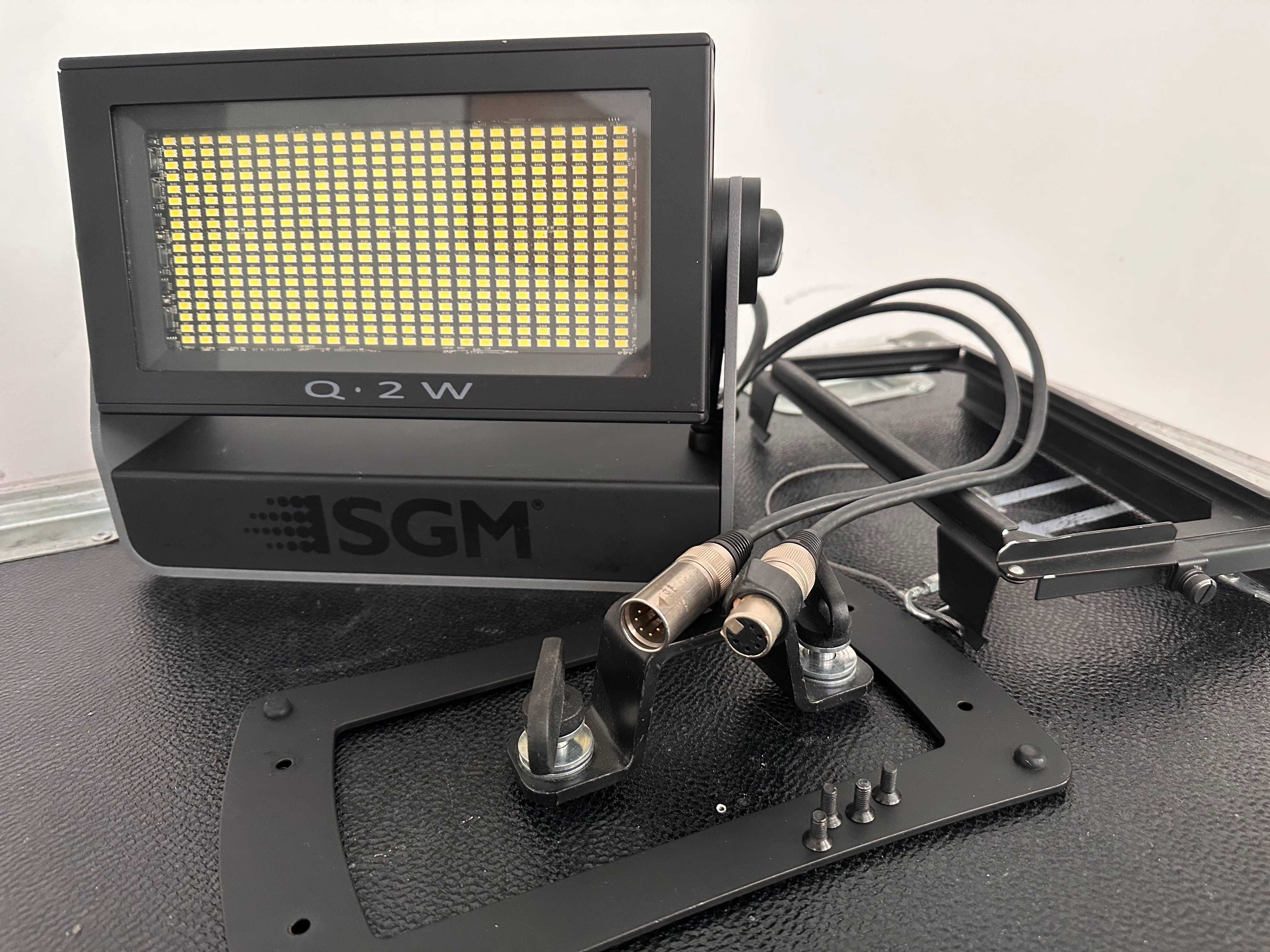SGM Q-2 W - White LED flood blind pixel strobe IP65 (16sz.)