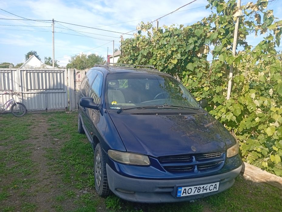 Продам крайслер вояжер