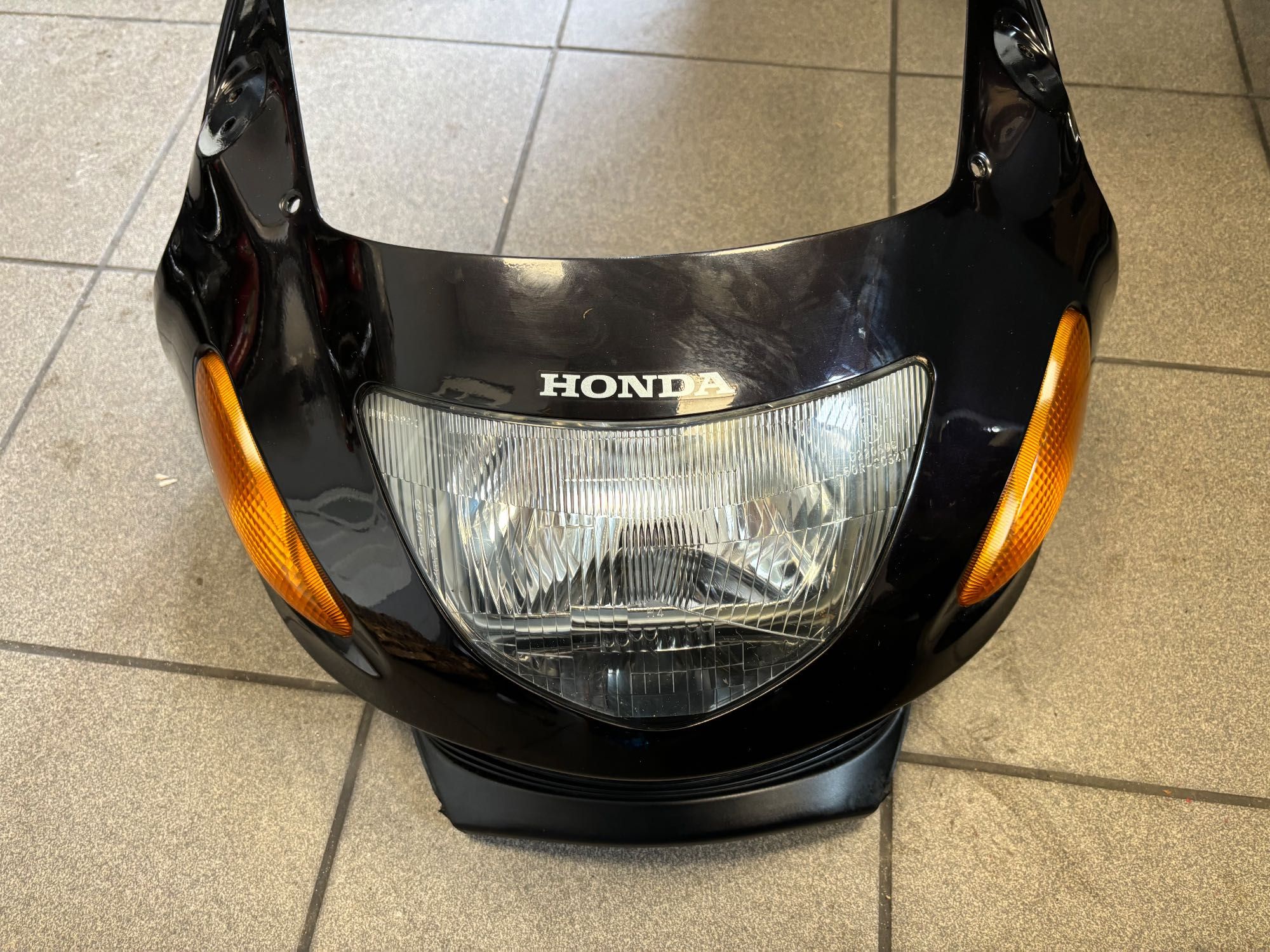 Honda NTV 650 Deauville Czasza Owiewka przód Reflektor
