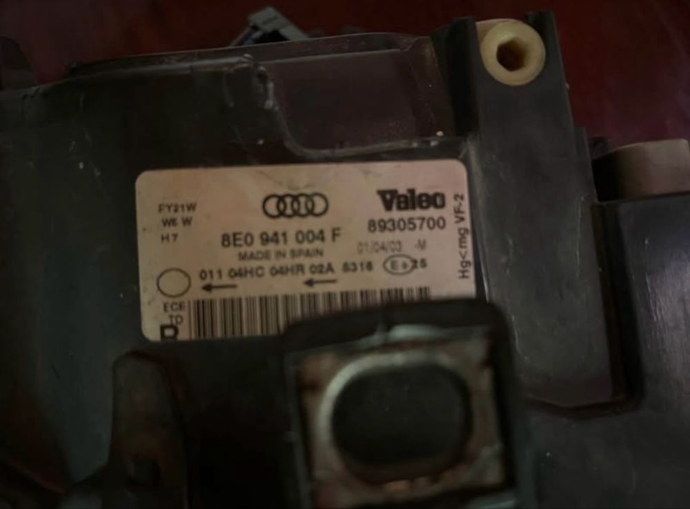 Otica Audi A4 B6 Avant