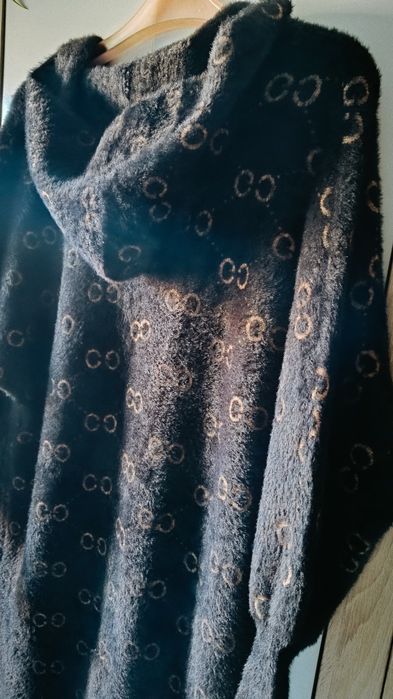 Narzutka alpaka bez czerń elegancka guzik