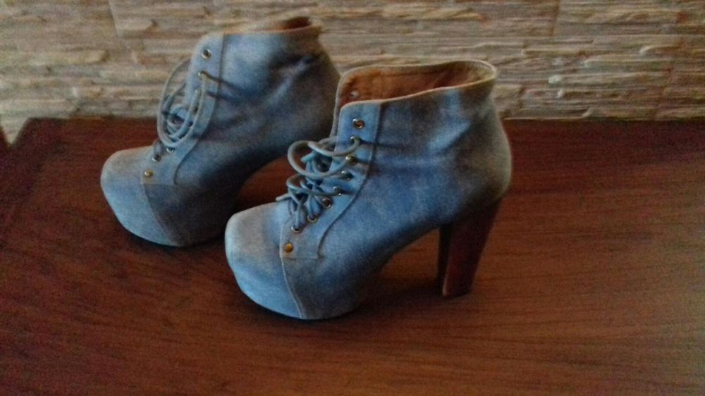 Botas em ganga n.37.5