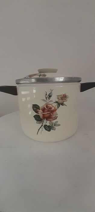 Várias peças em Esmalte antigas