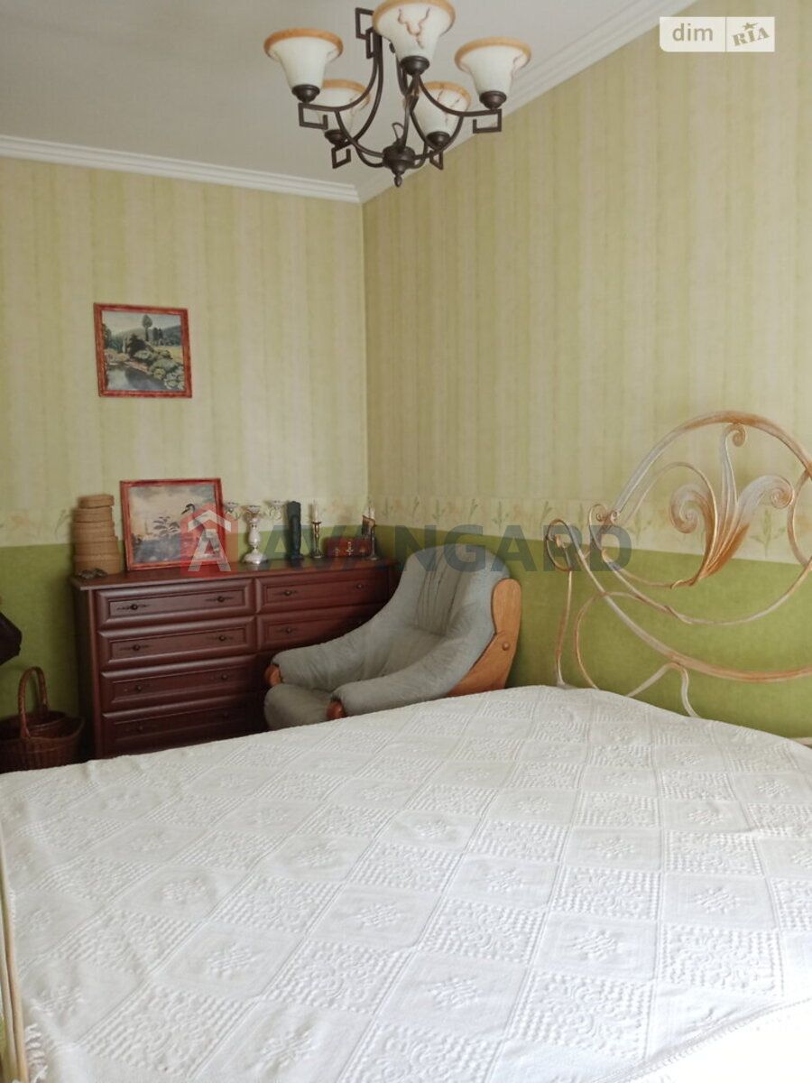 Продам 2к квартиру з якісним ремонтом в Центрі міста