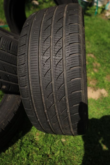 opony zimowe  Imerial 235/45/R18 stan bardzo dobry