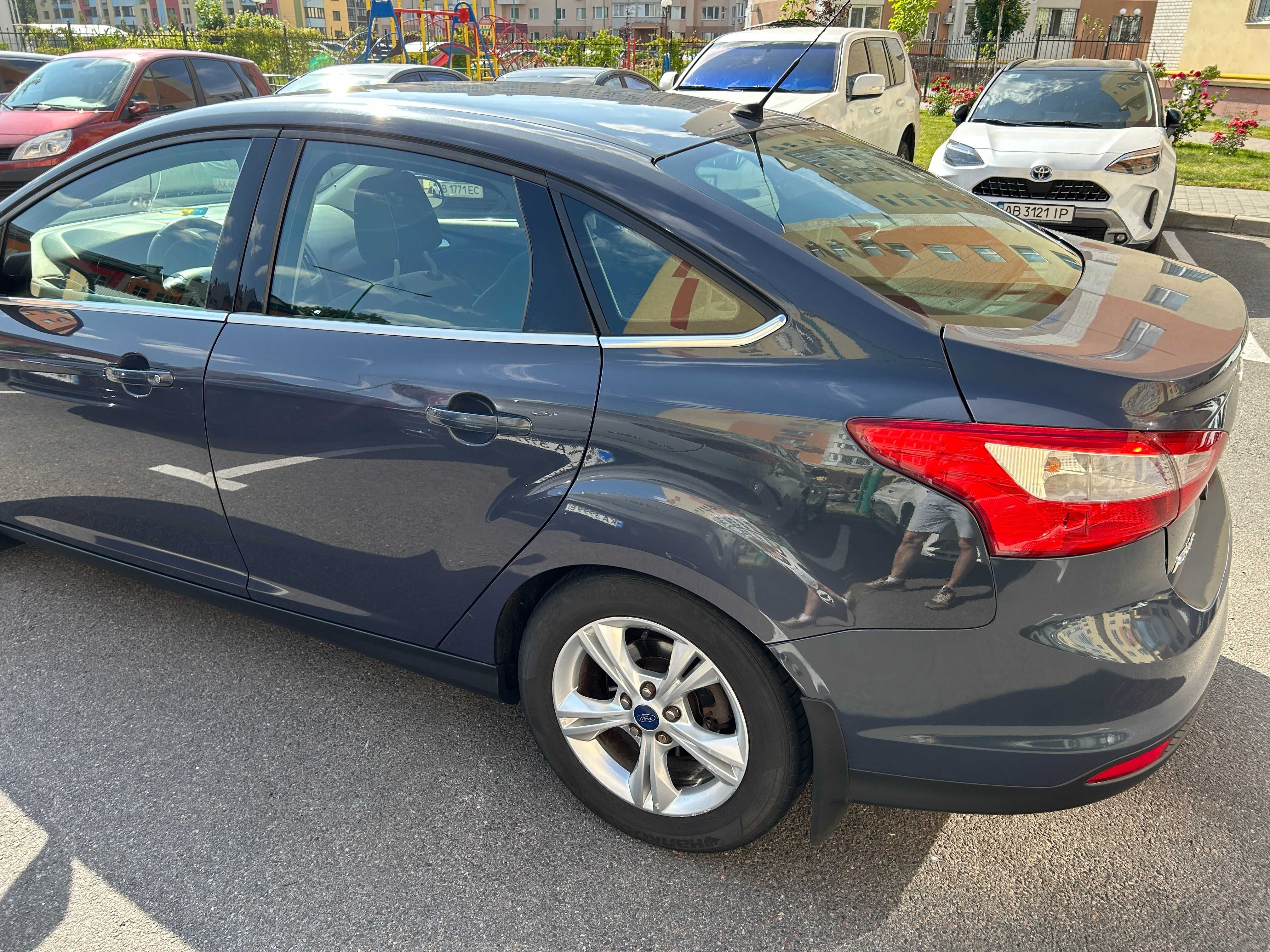 Офіційний Ford Focus 3 покоління 2011 рік 1.6 Ti-VCT MT (125 к.с.)