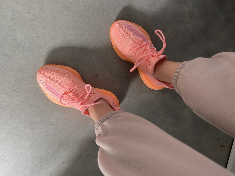 Жіночі кросівки adidas yeezy boost 350 саy