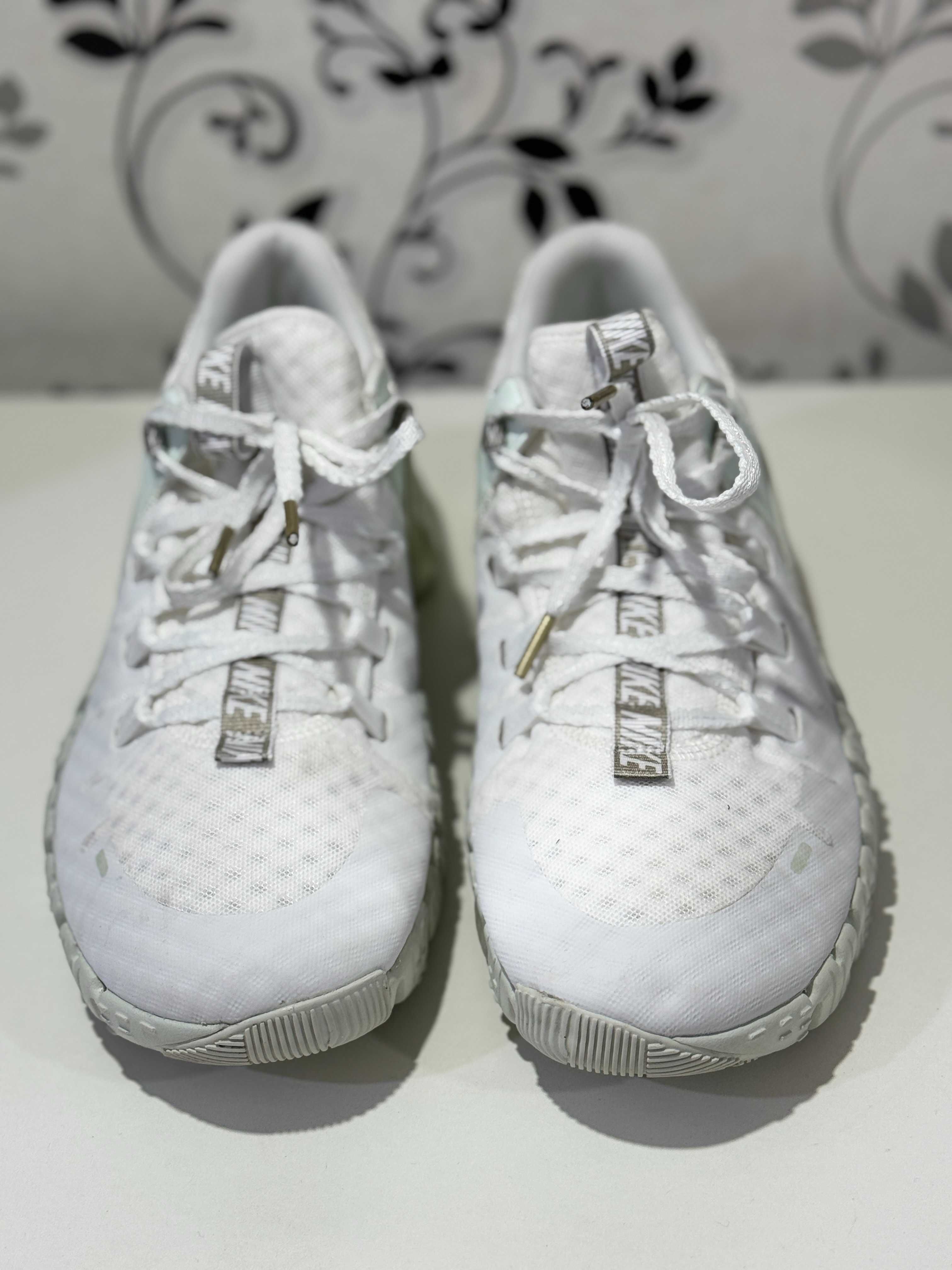 Кросівки тренувальні чоловічі Nike Free Metcon 5 PRM FJ1548-100, 44.5р