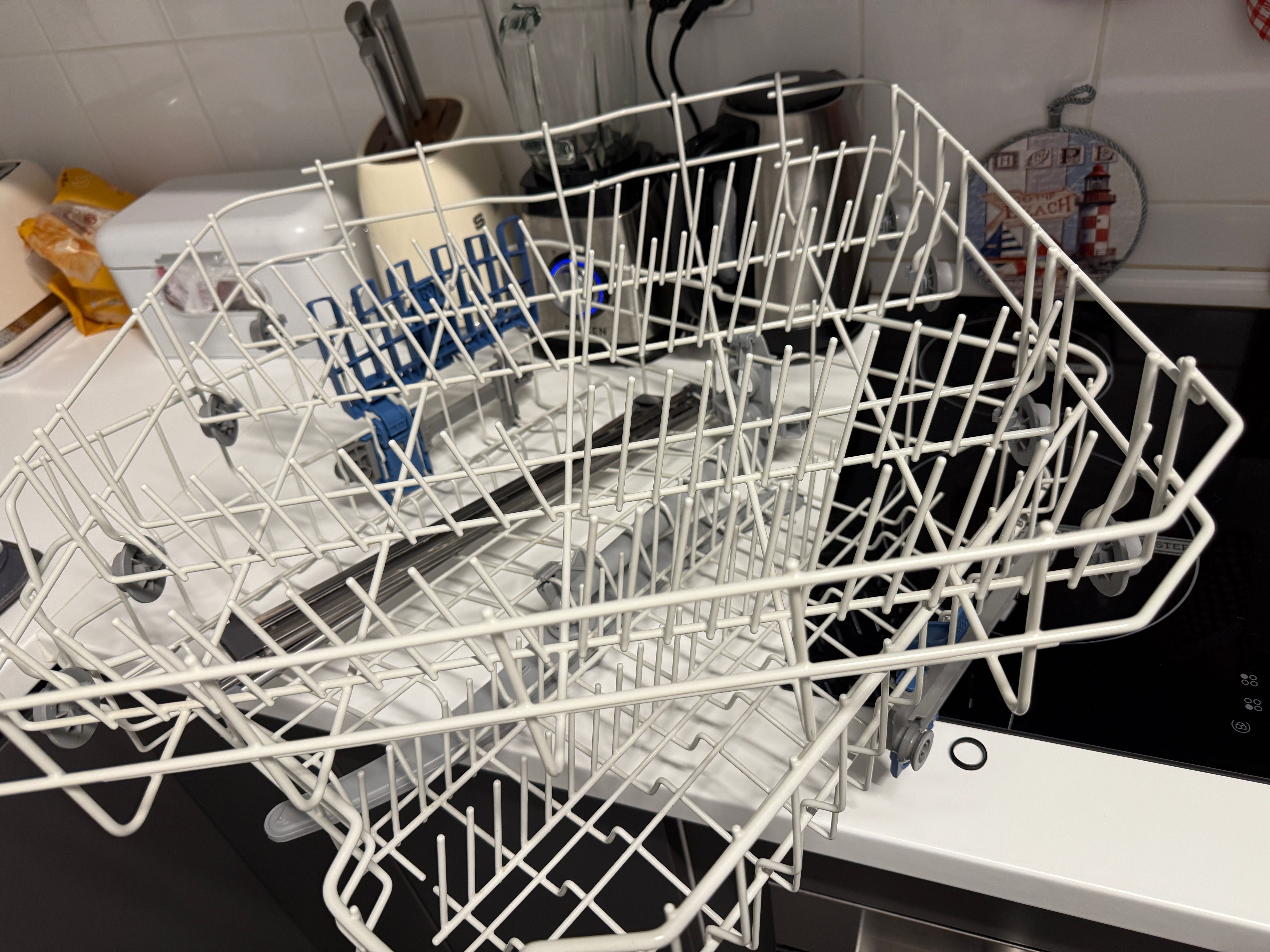 Cestos de máquina de lavar loiça Indesit