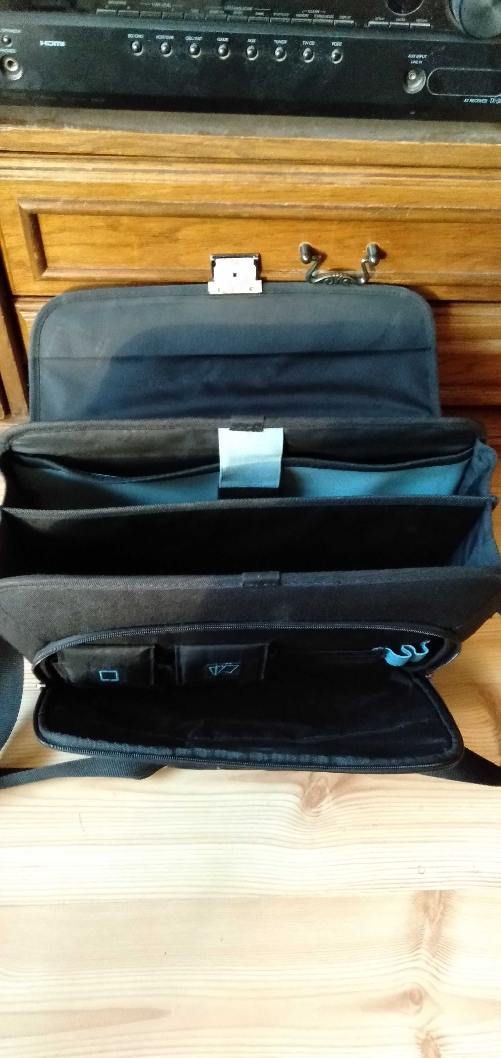 Torba na laptopa i dokumenty