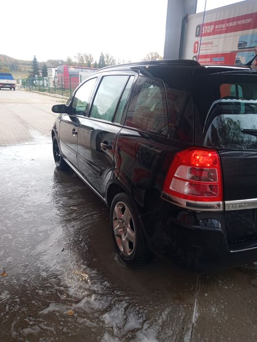 Opel Zafira B 2008r