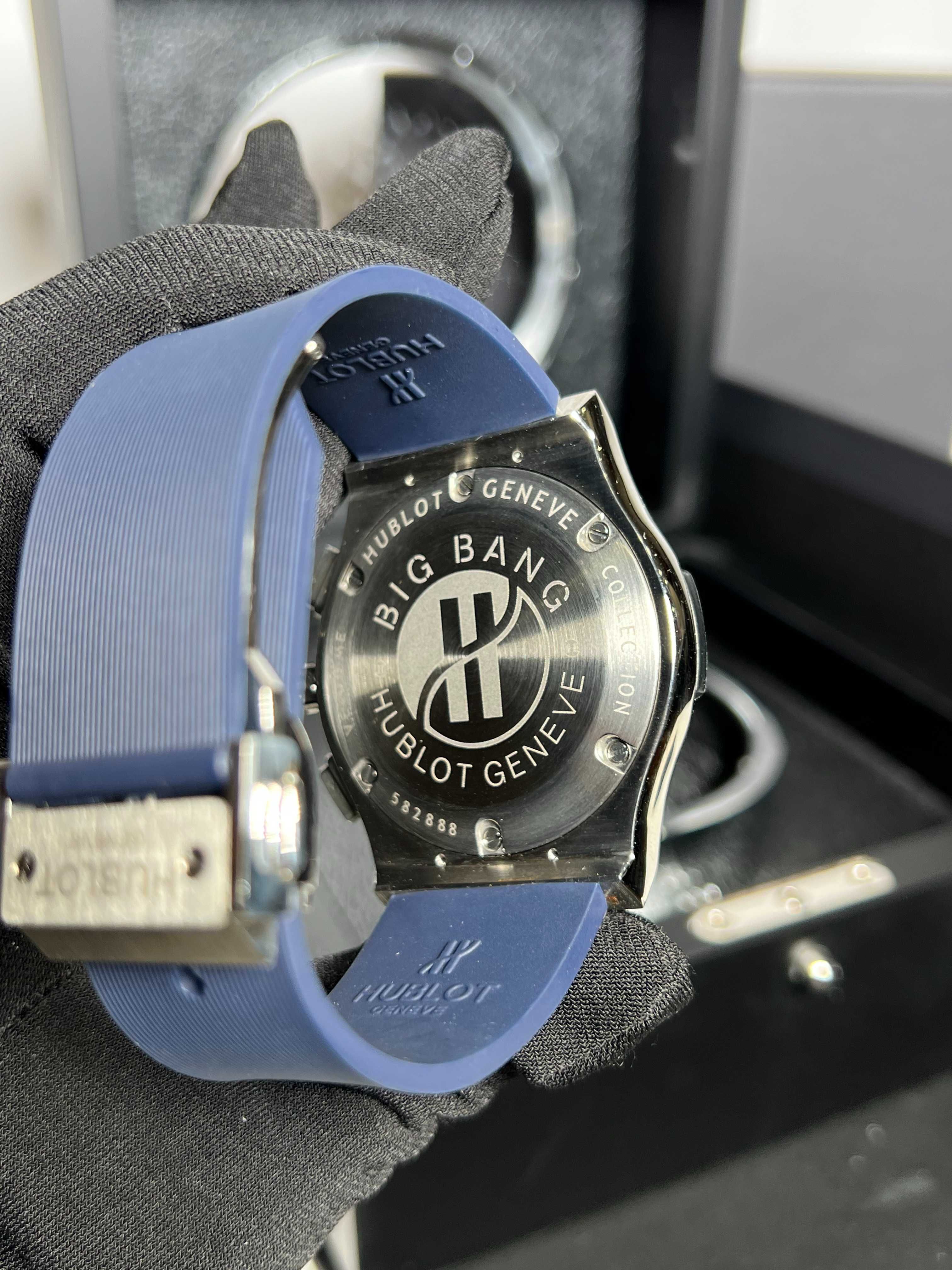 Часы Hublot Classic Fusion Chronograph Titanium Blue