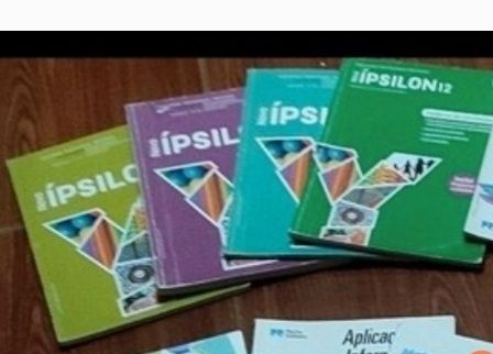 Manuais escolares para 12 ano