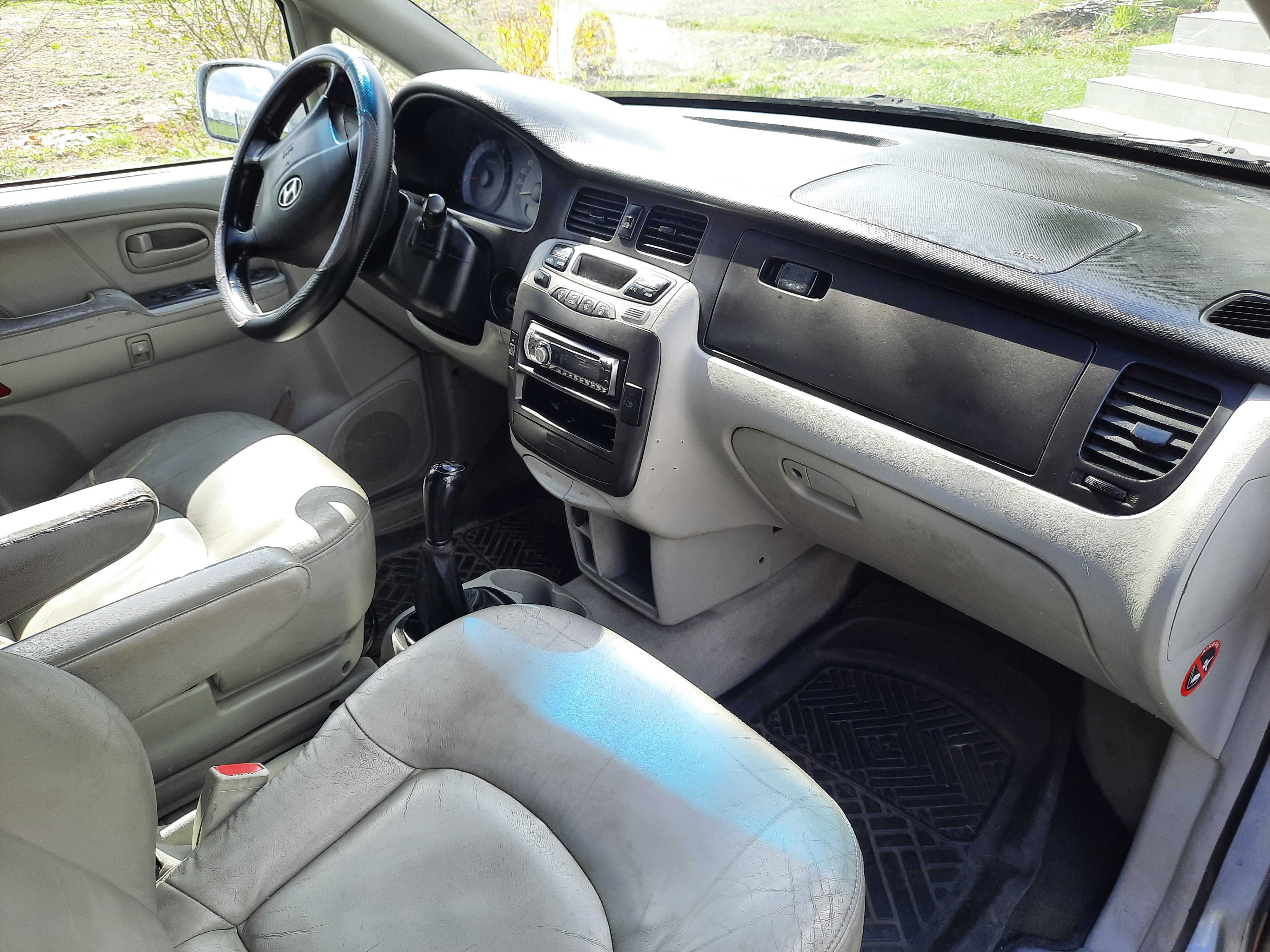 Hyundai Trajet 2,0 DIESEL