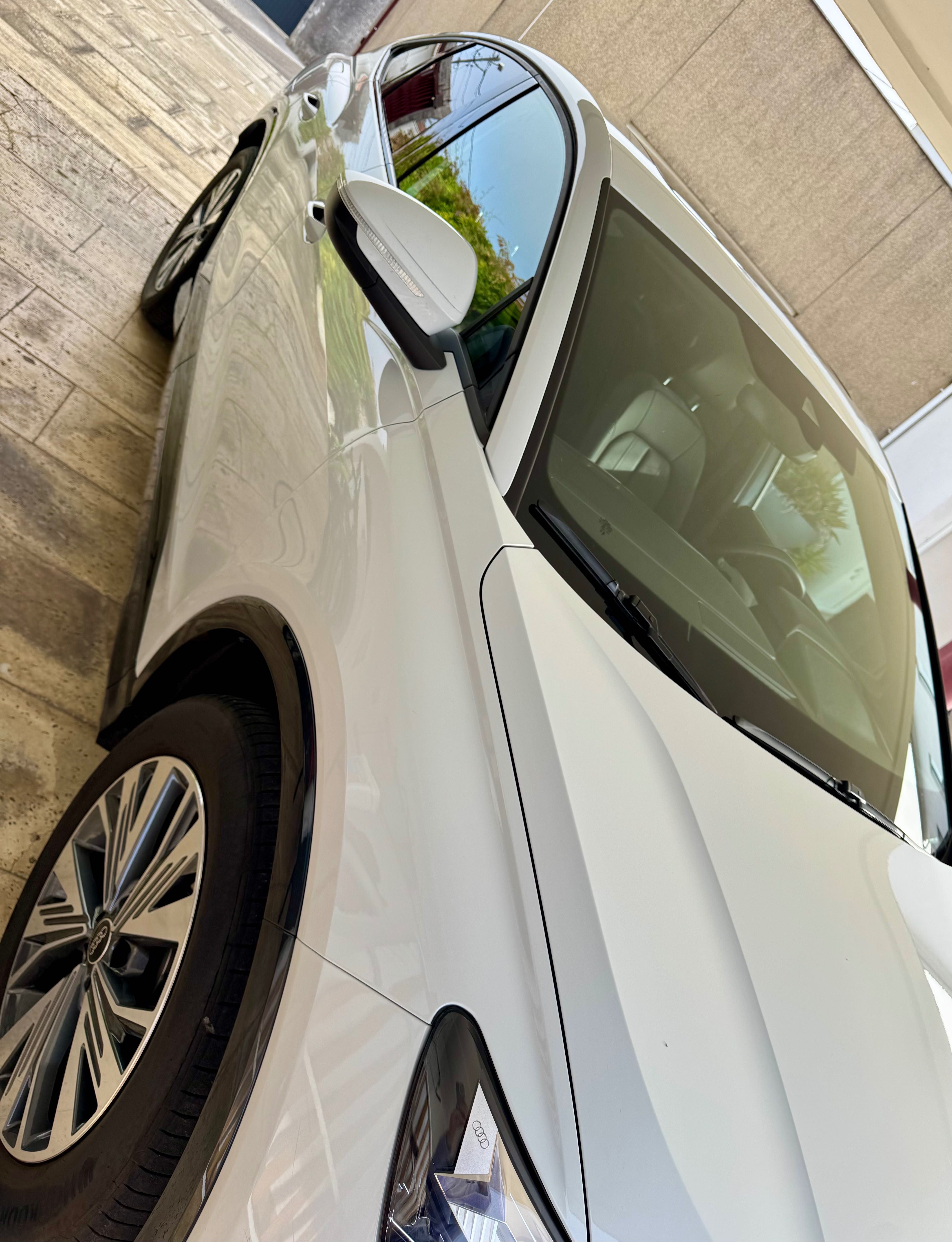 Audi Q4 e-tronAutomatic | White | Metallic